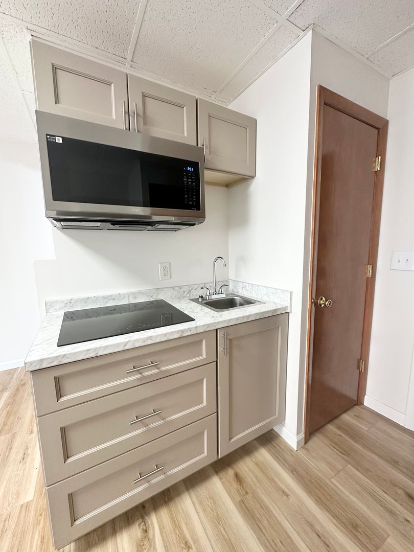 New Britain Apartment: 60 Court Street