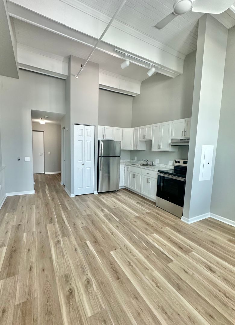 New Britain Apartment: 41 Beaver Street