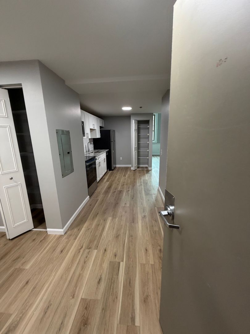 New Britain Apartment: 41 Beaver Street