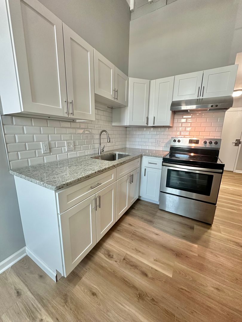 New Britain Apartment: 41 Beaver Street