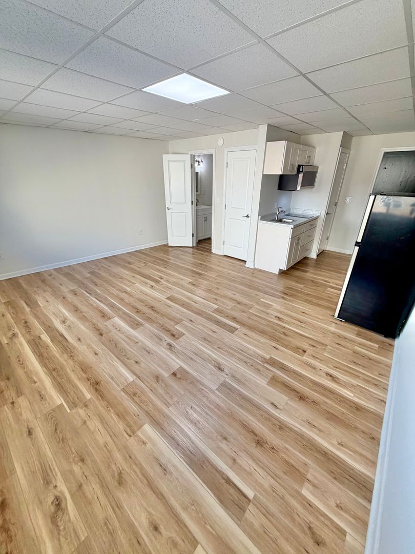 New Britain Apartment: 60 Court Street