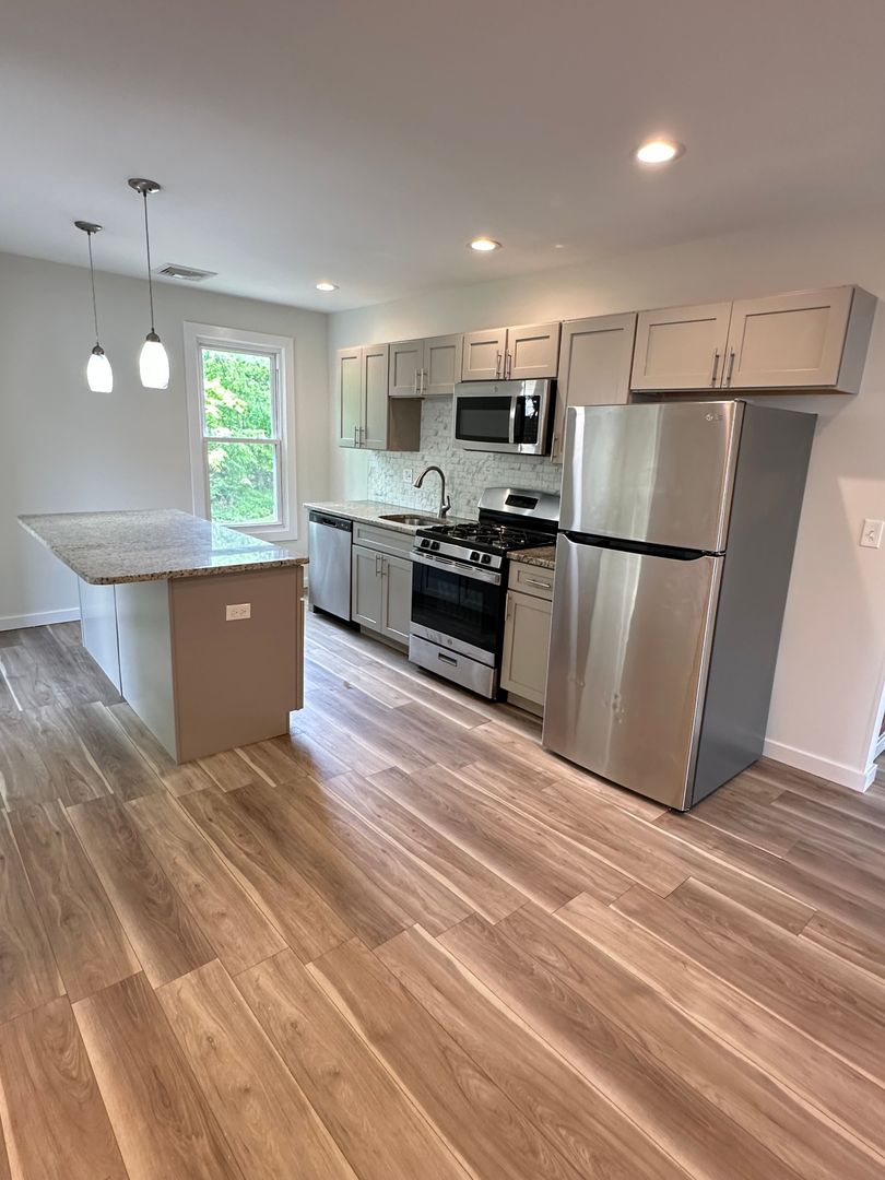 New Britain Apartment: 26 Cedar St.