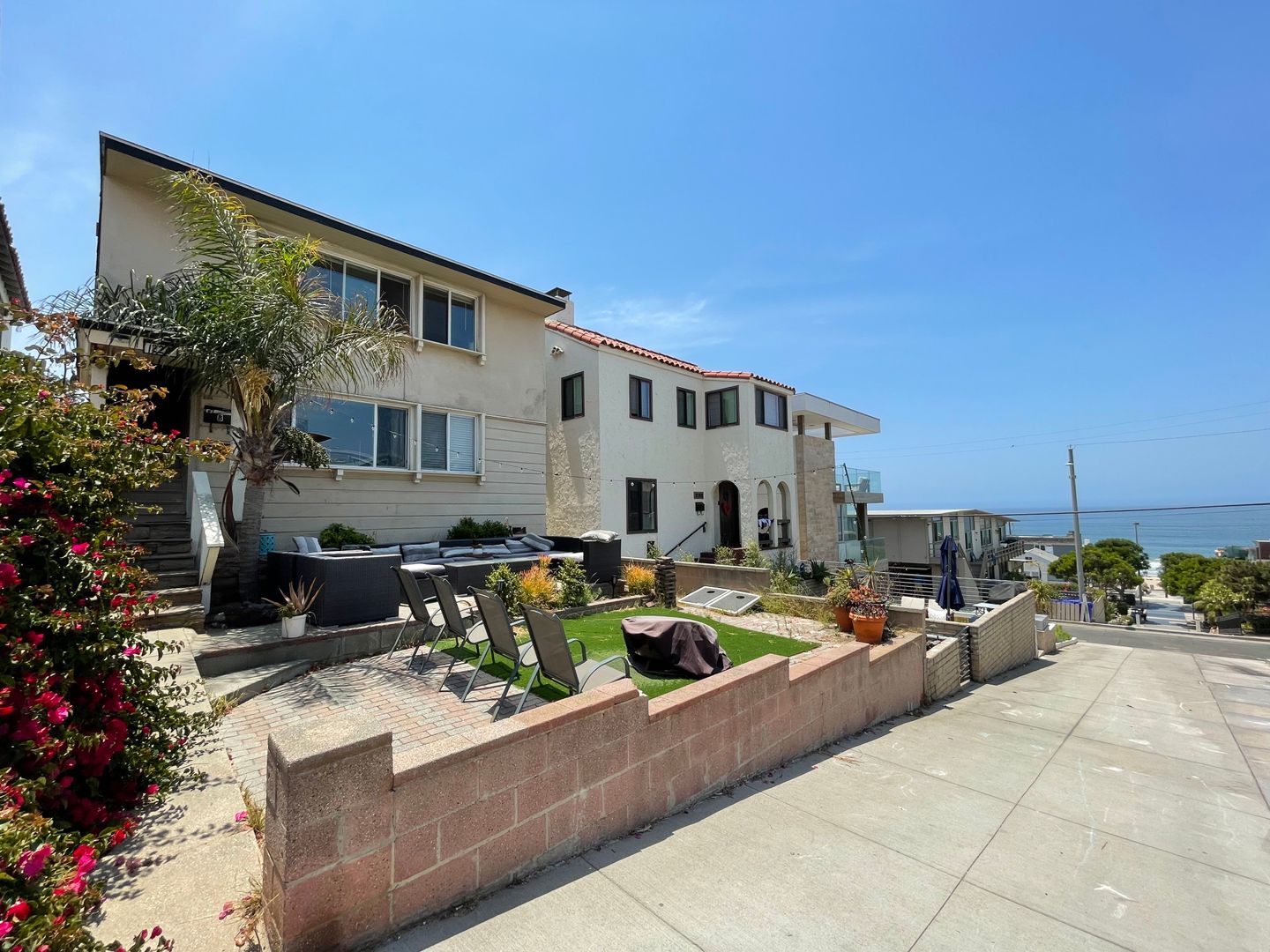 Manhattan Beach Apartment: 224 13th Street