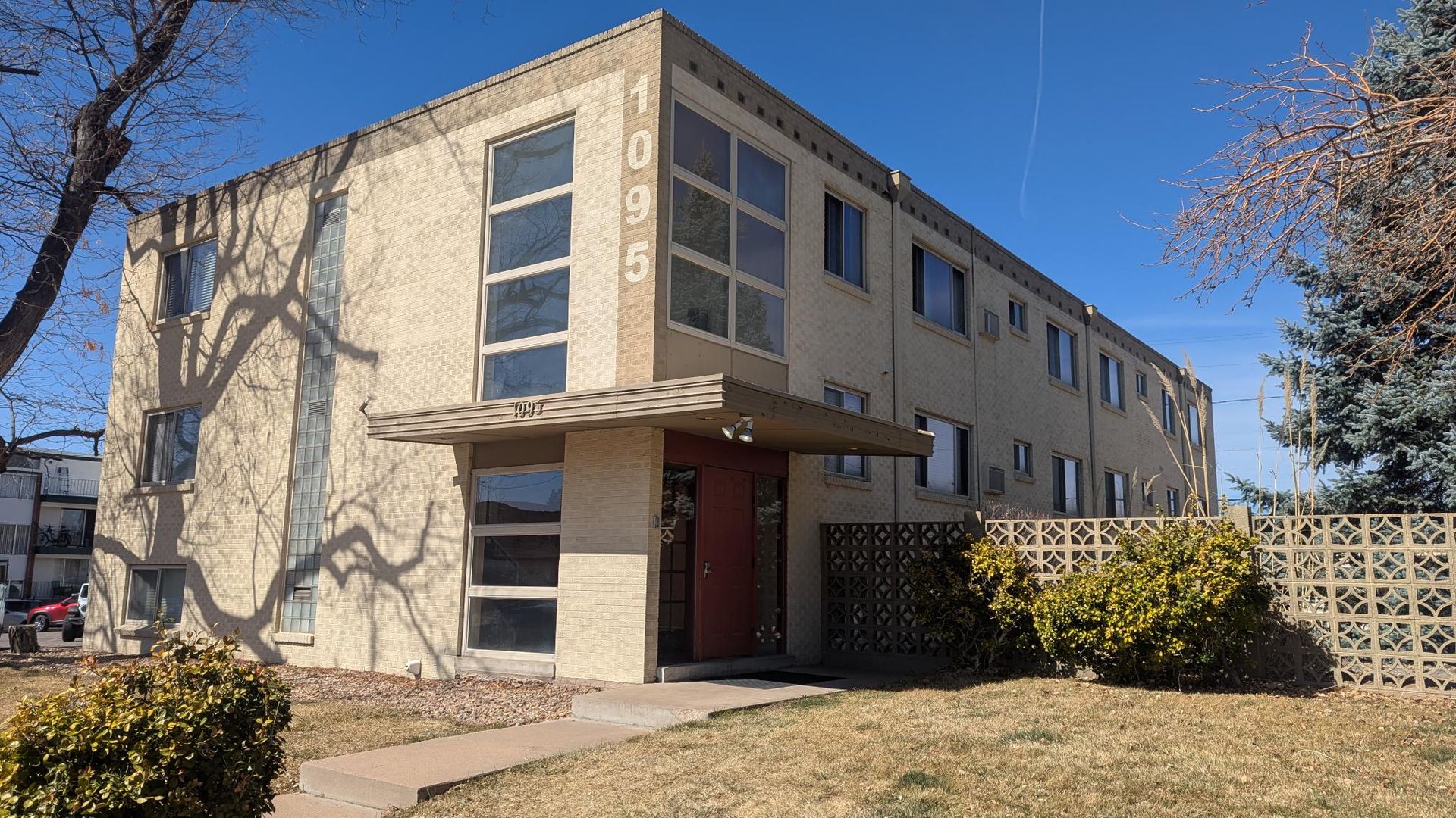 Littleton Apartment: 1085-1095 W. Lilley Avenue