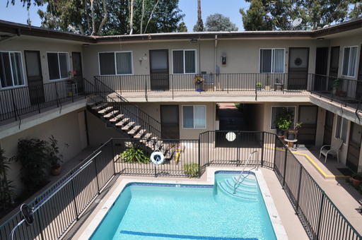 Beautiful 2 Bedroom Apartment close to Old Town Torrance and Honda HQ – photo 1