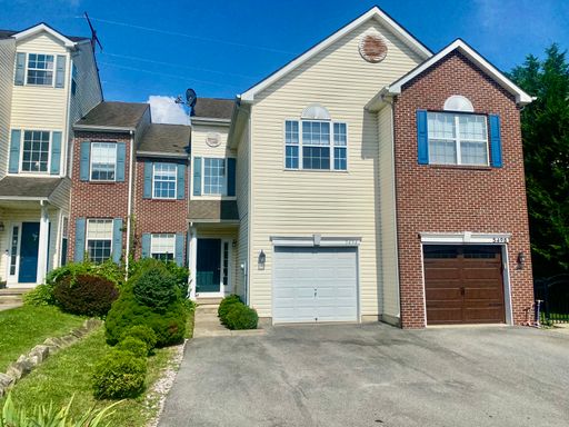 3 Bedrooms - 2 Full & 1 Half Bath Townhouse in Lower Macungie