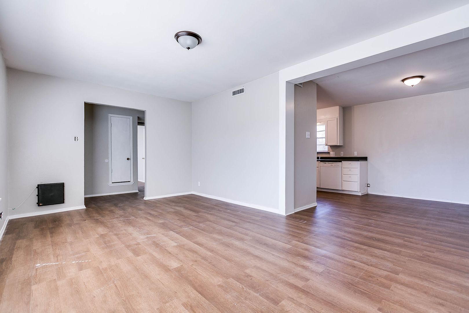 San Angelo Apartment: 1425 Austin St