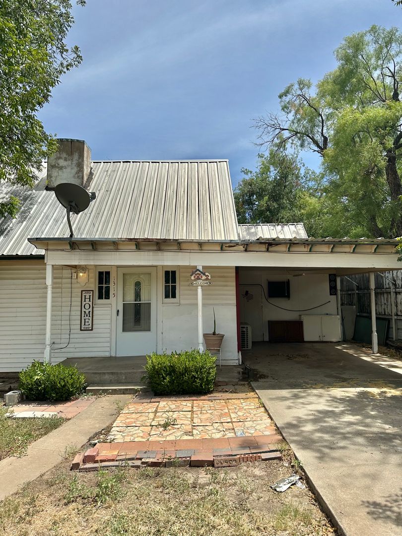 San Angelo House: 1315 Guadalupe St