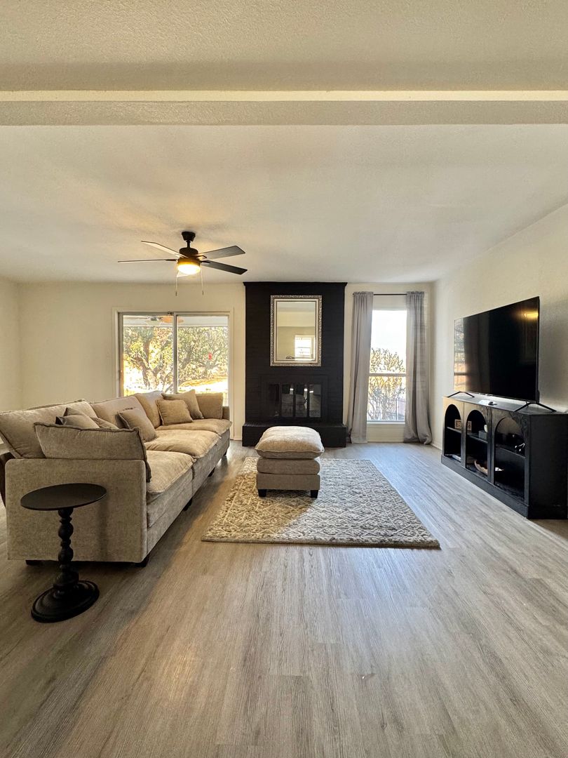 San Angelo House: 2408 Lindenwood