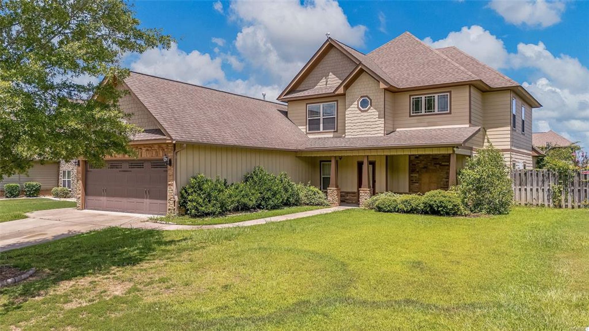 Pike Road House: 44 Stone Park Trail