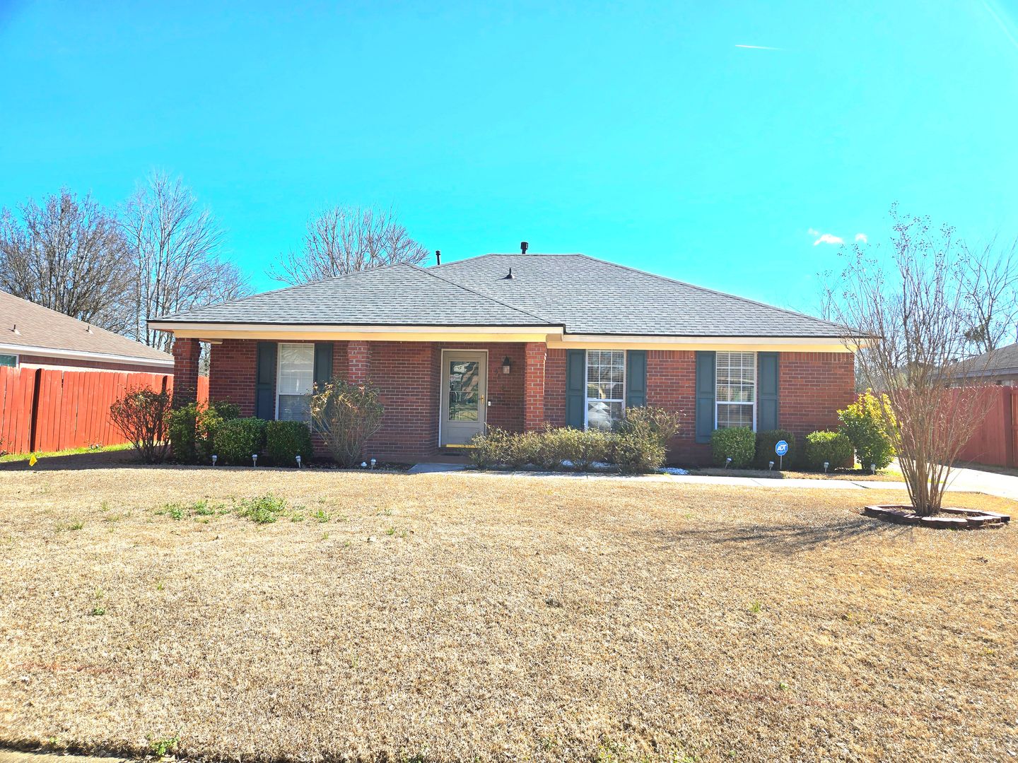 Montgomery House: 5825 Portsmouth Dr