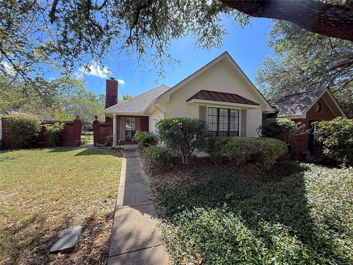 Montgomery House: 3204 Gatsby Lane