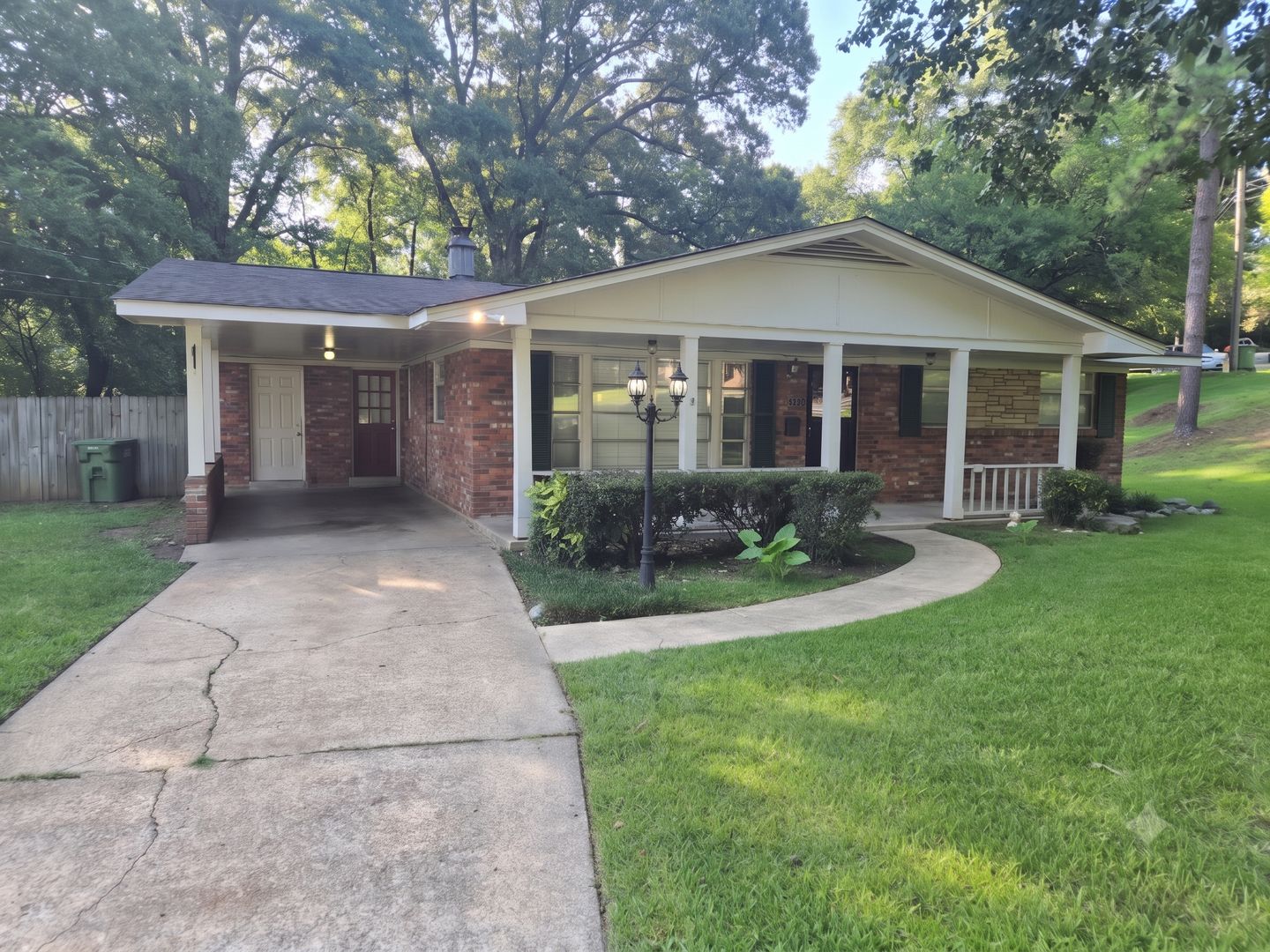 Montgomery Apartment: 111 Easthaven Road