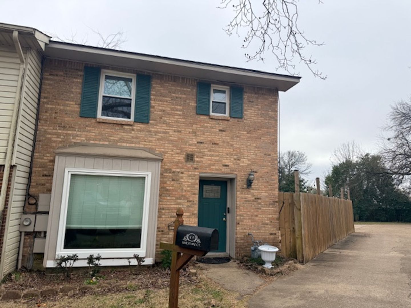 Montgoery House: 1621 Limestone Court