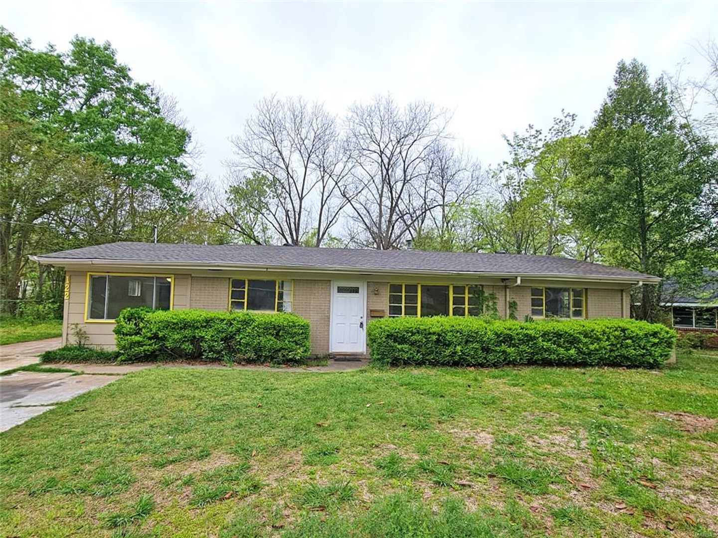 Montgomery House: 1220 Lynwood Drive