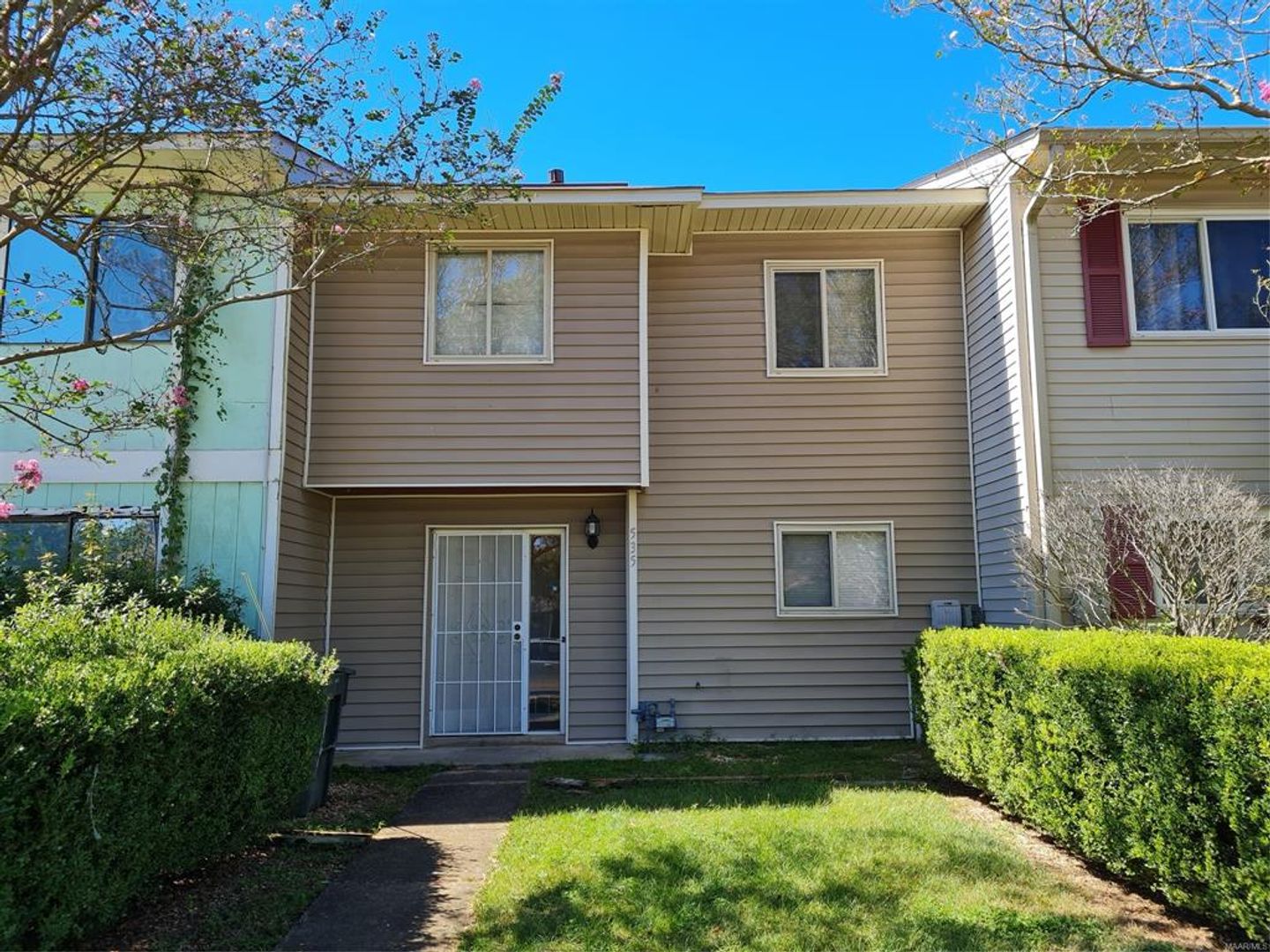 Montgomery House: 535 Saddlewoood Lane