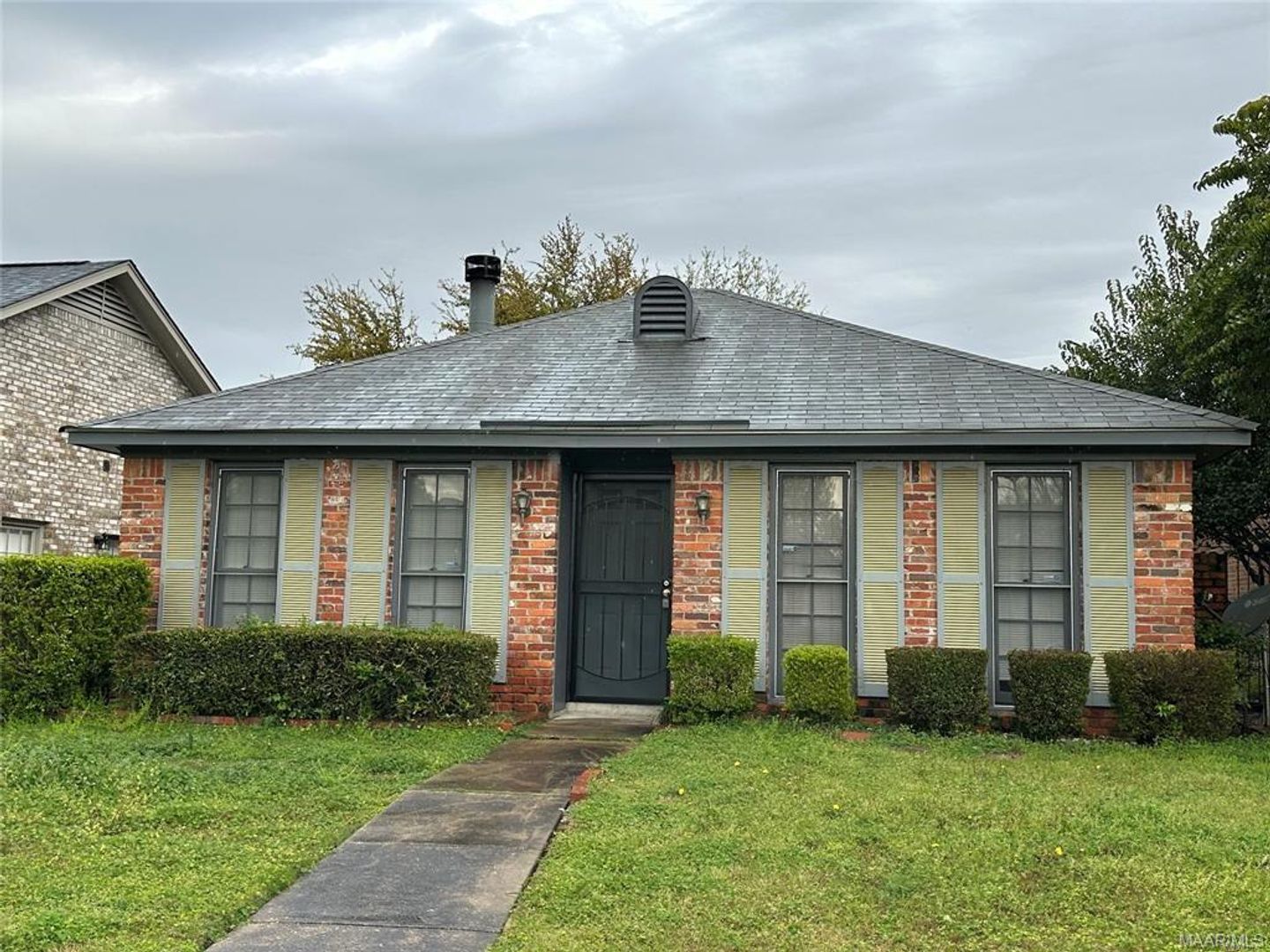 Montgomery House: 1845 Young Farm Road