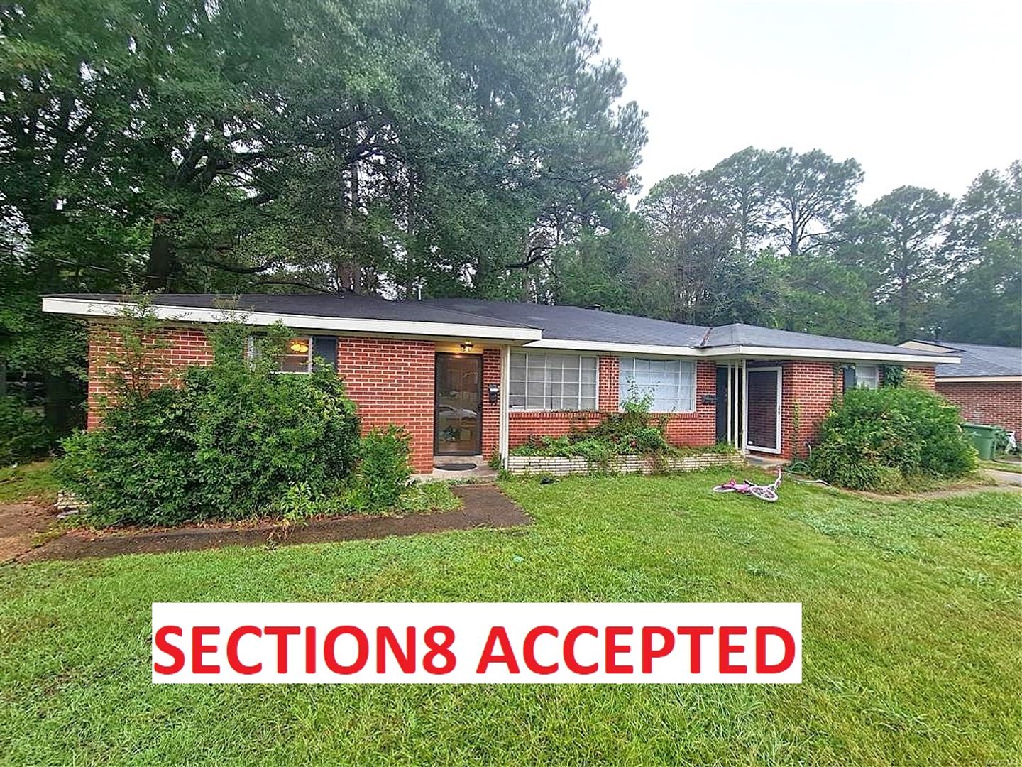 Montgomery Apartment: 3442 East Audubon Road