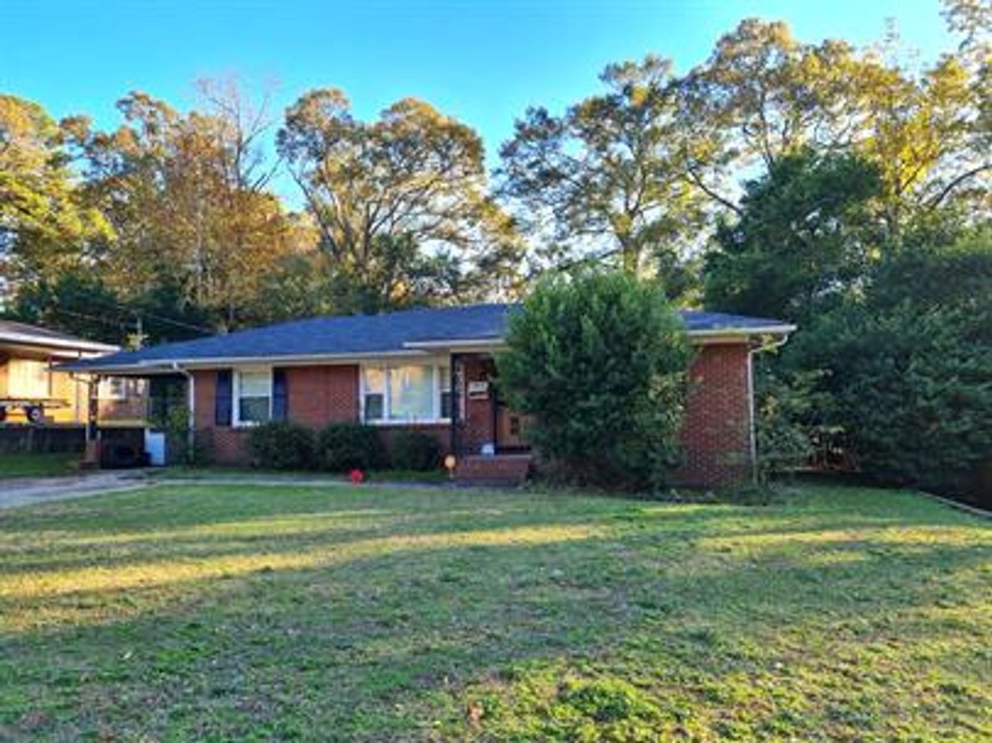Montgomery House: 3414 Biltmore Avenue
