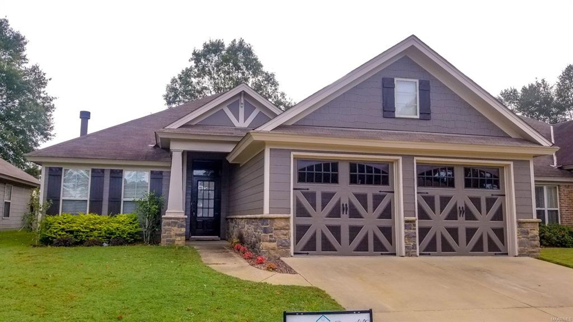 Pike Road House: 9001 Saw Tooth Loop