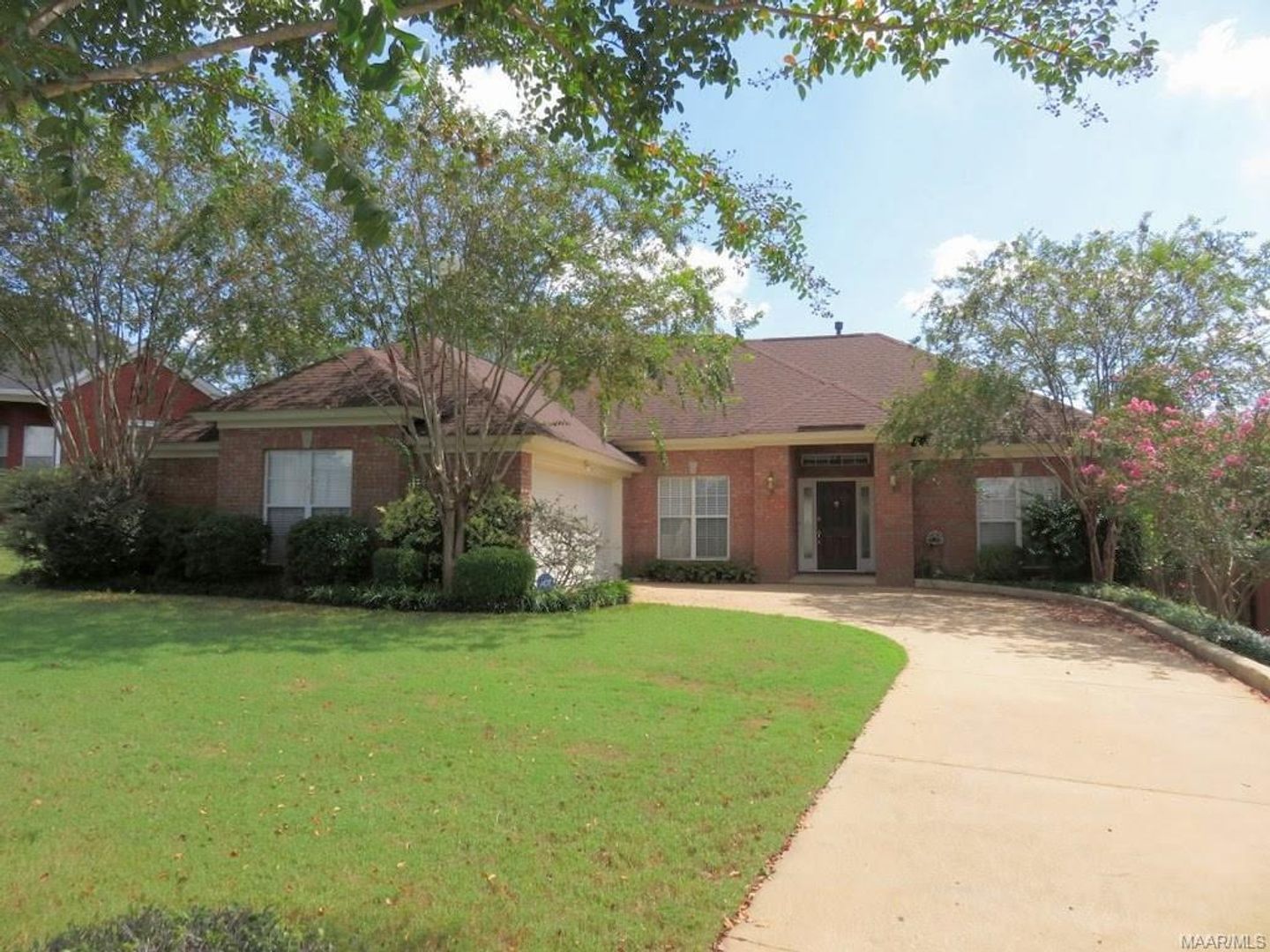 Prattville House: 1924 Dundee Drive