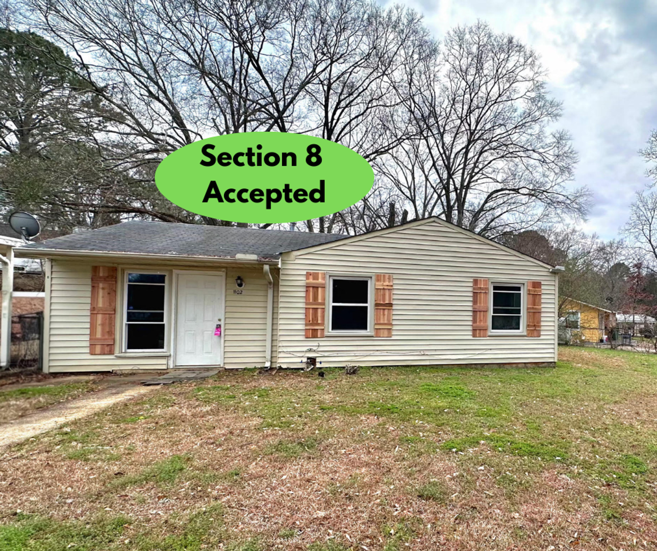 Montgomery House: 1102 Jameswood Court