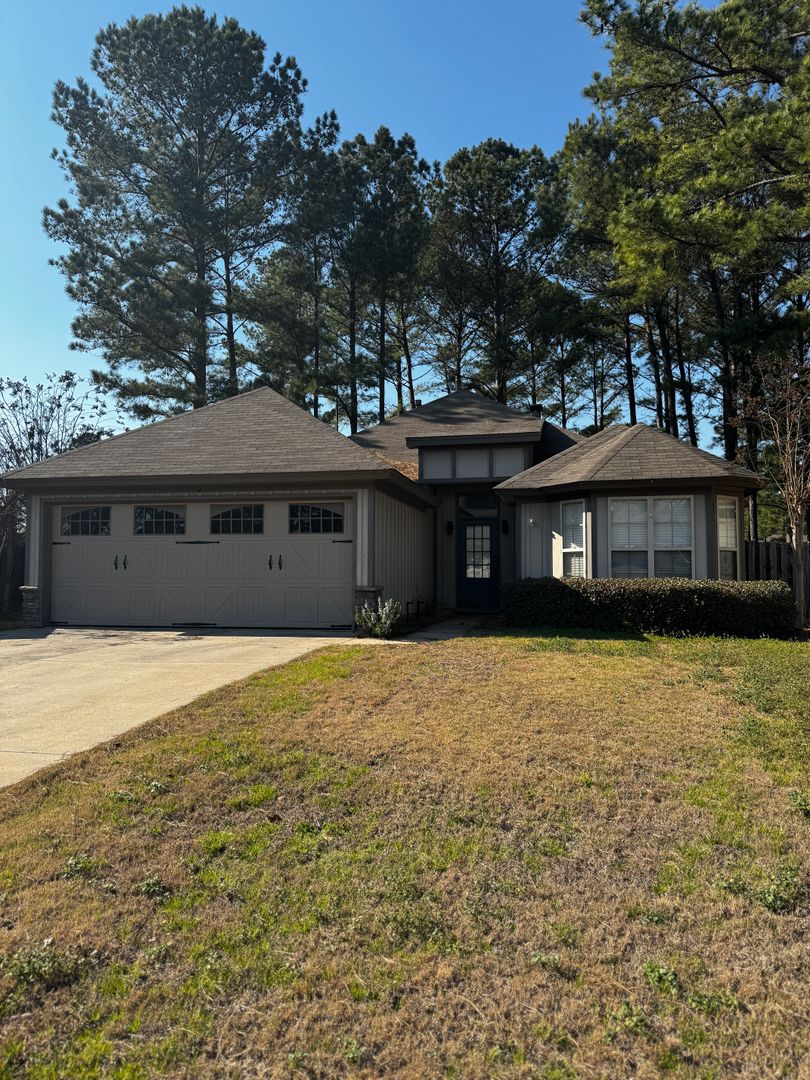 Pike Road House: 9133 Saw Tooth Loop