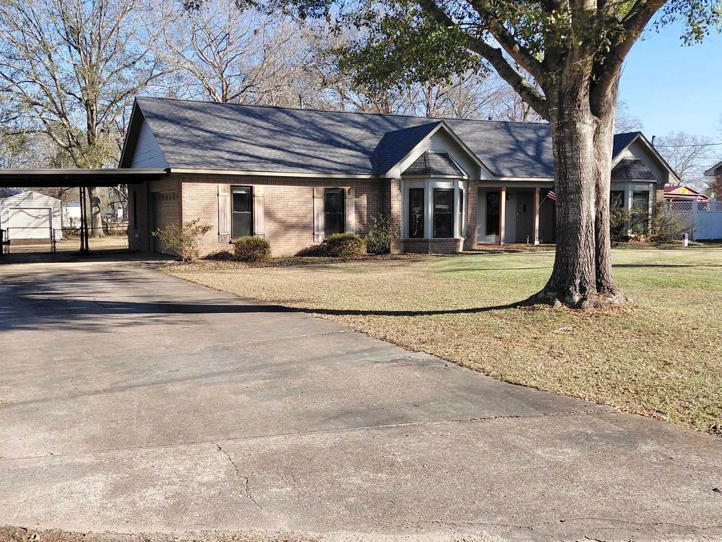 Millbrook House: 5740 Jane Road