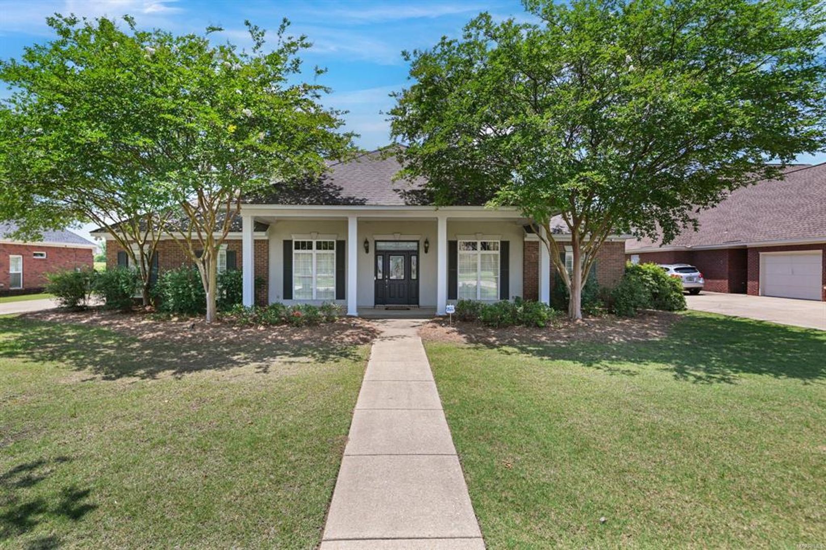 Montgomery House: 8318 Chadburn Way