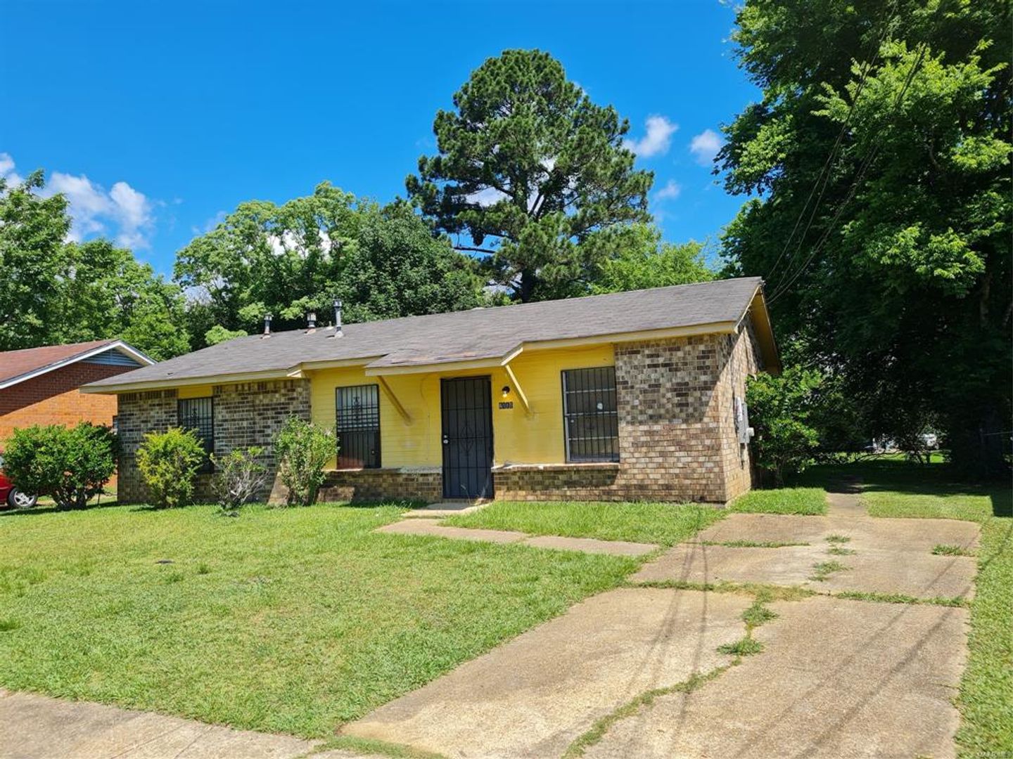 Montgomery House: 6115 South Hampton Drive