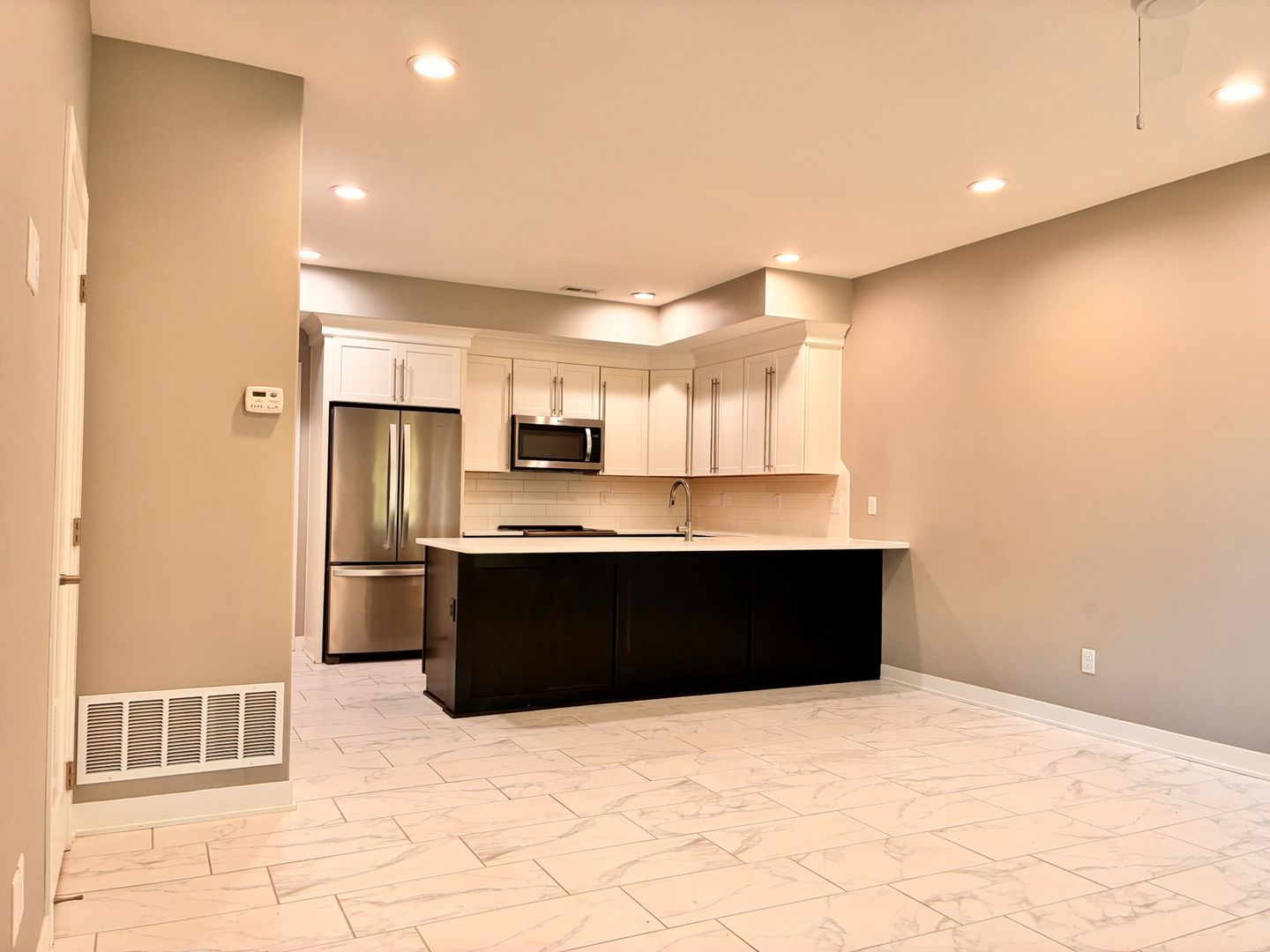 Urbandale Apartment: 750 SE Westown Parkway