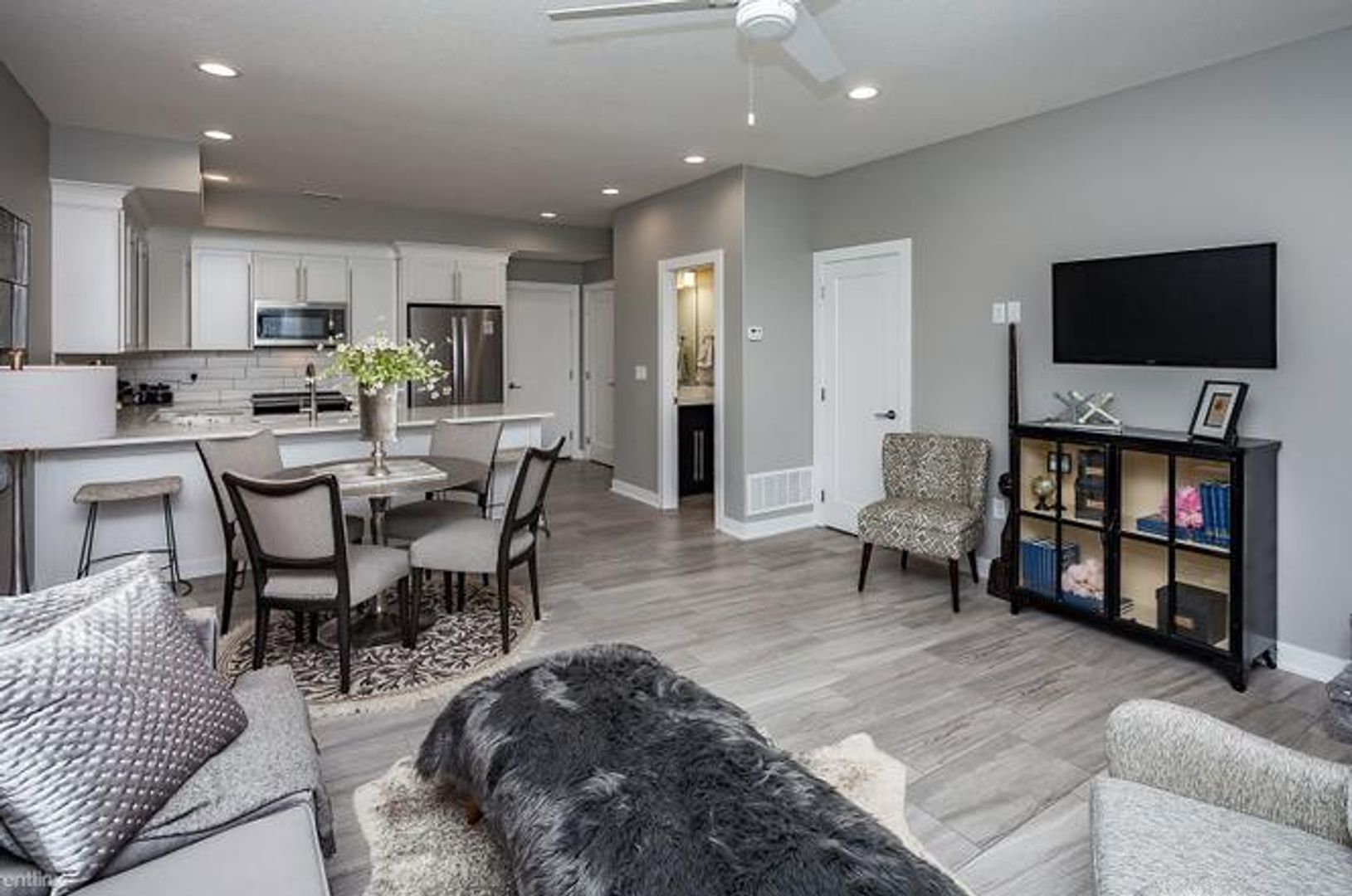 Waukee Townhome: 2324 SE Parkview Crossing Dr