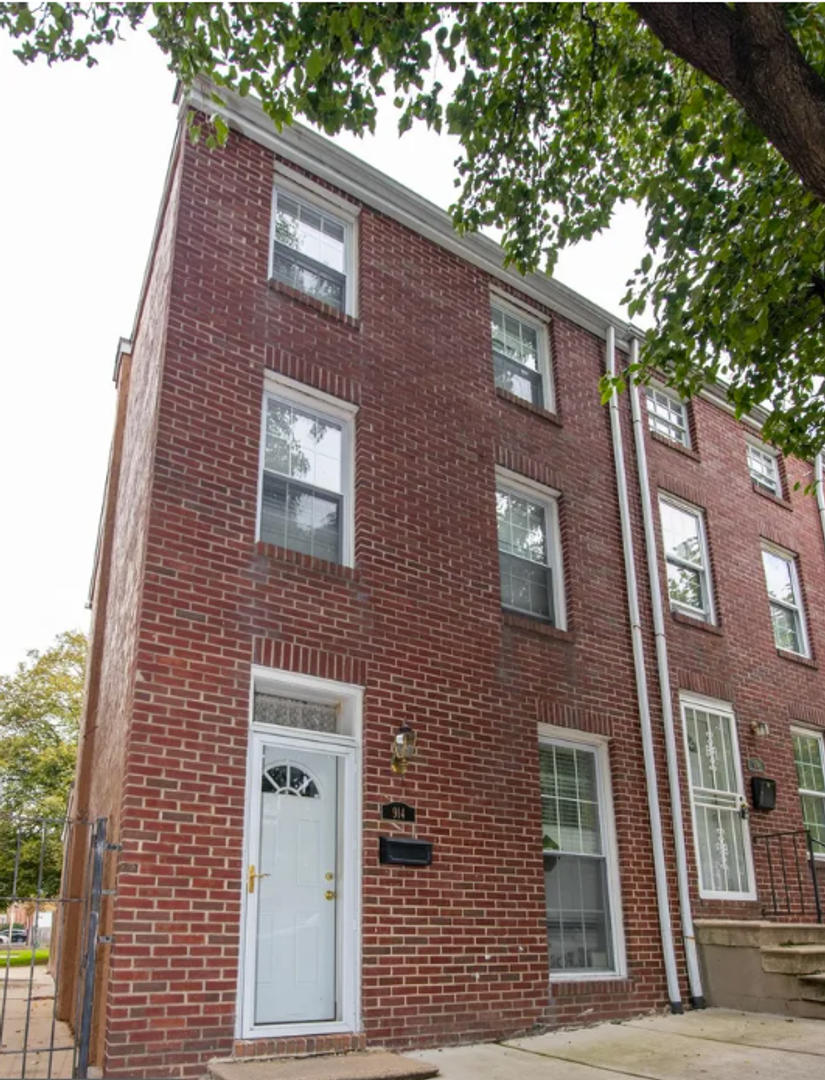 Baltimore House: 914 Eden St