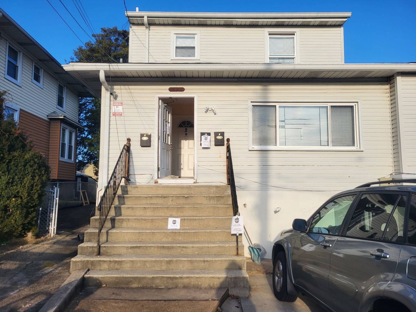 Arbutus Apartment: 1332 Stevens Ave