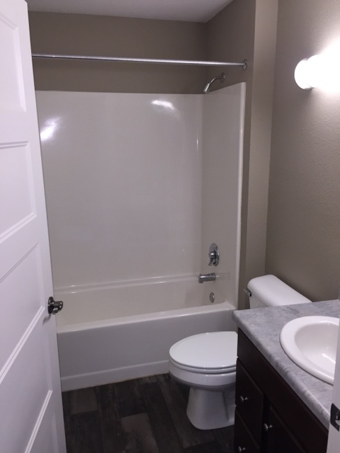 Sioux Falls Apartment: 104 N. Krohn