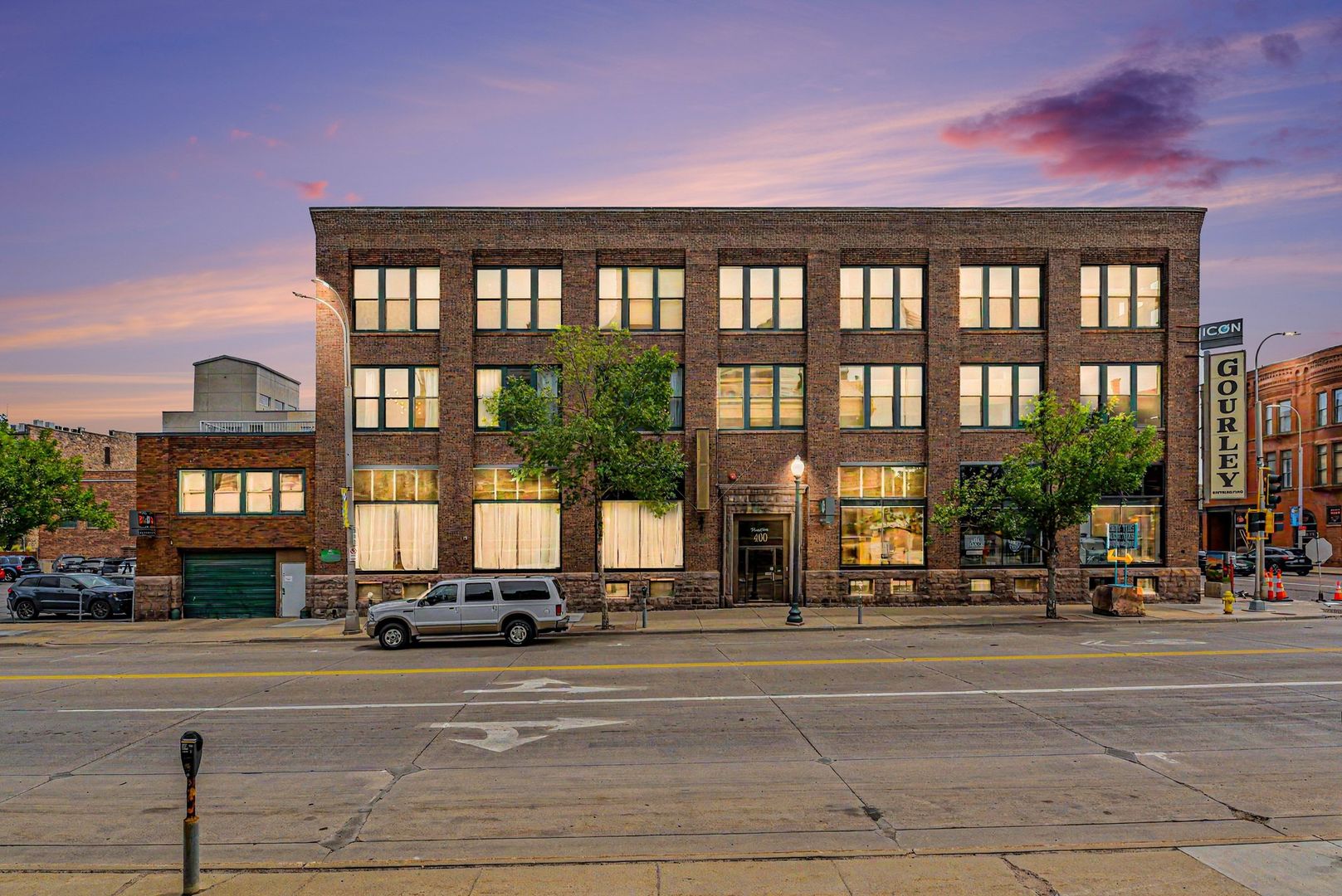 Sioux Falls Apartment: 400 N Main Ave