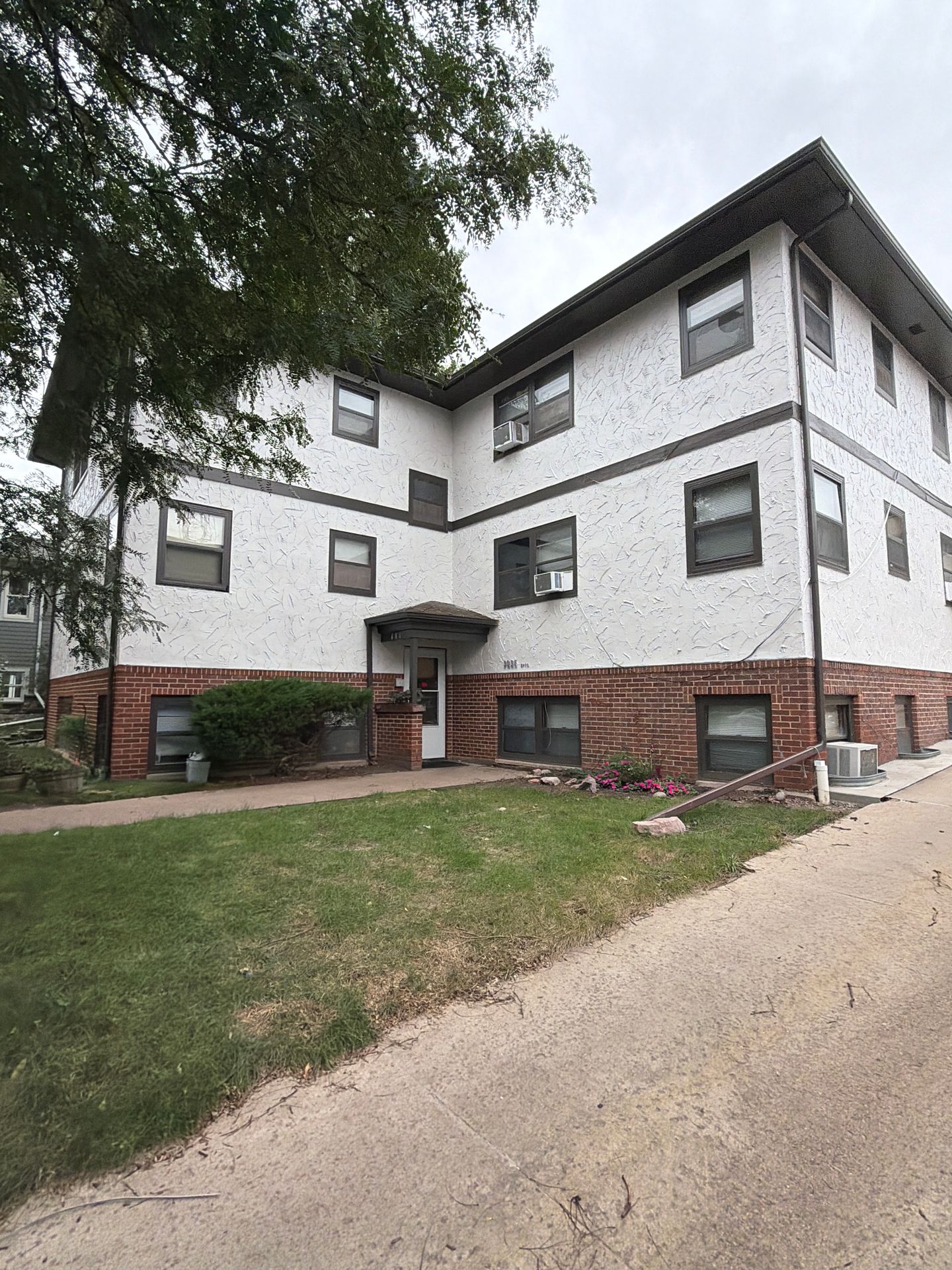 605 S Phillips 3 of 8