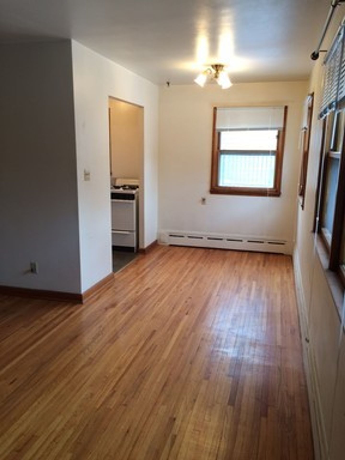 605 S Phillips 7 of 12