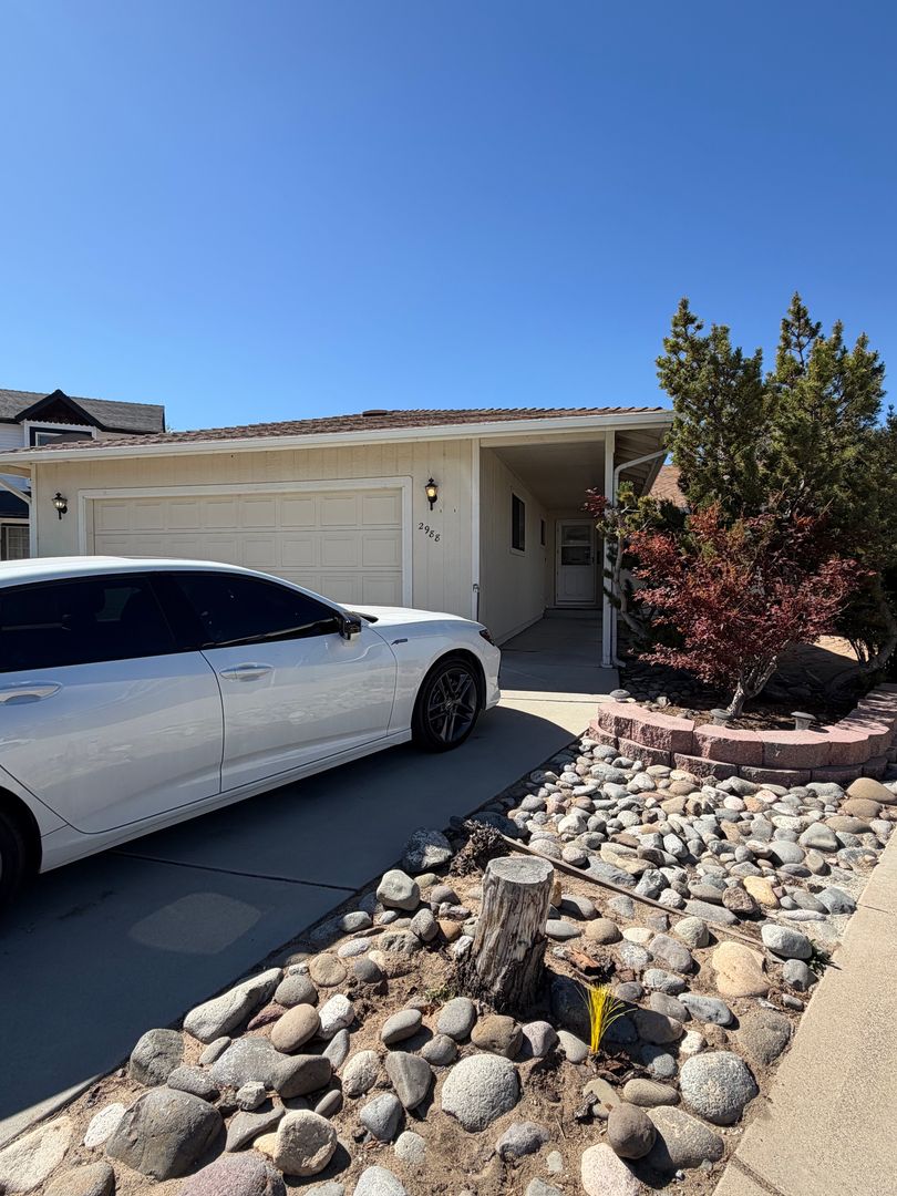 Carson City House: 2988 Pinebrook Dr