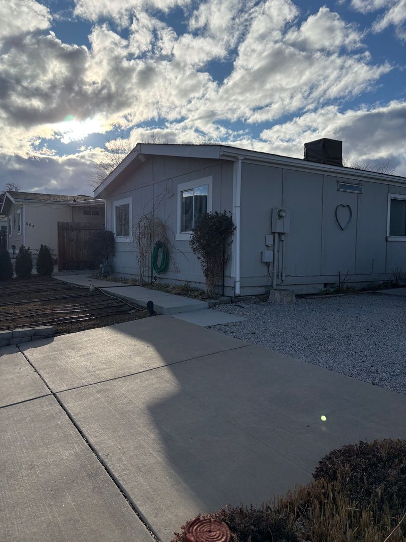 Mound House Apartment: 801 Clordi Lane