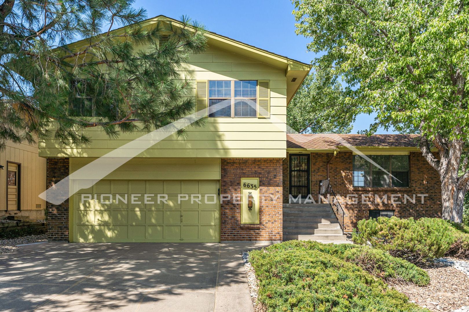 Arvada House: 6635 W 80th Cir
