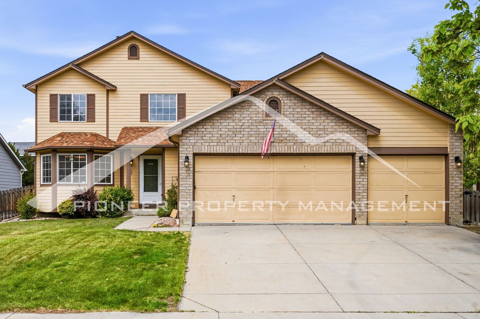 Longmont House: 2309 Flagstaff Dr.
