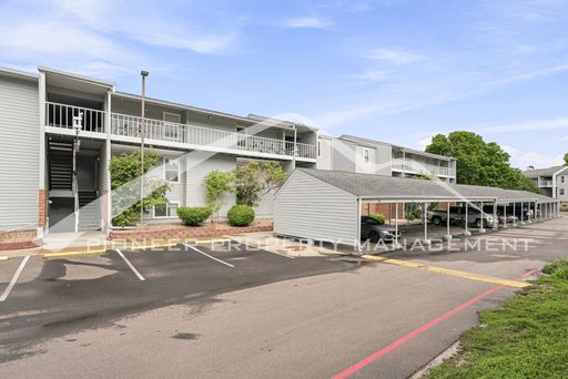 Spacious Condo with Central AC and Washer/Dryer – photo 1