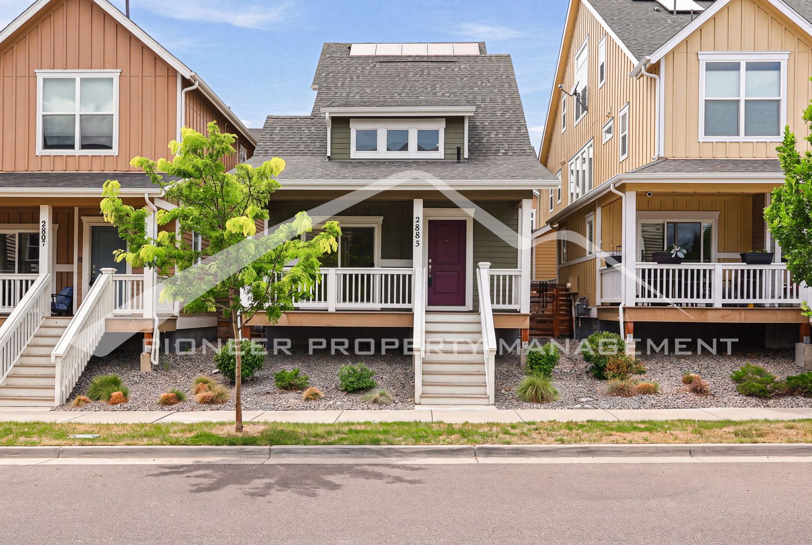 Englewood House: 2883 S Fox Street