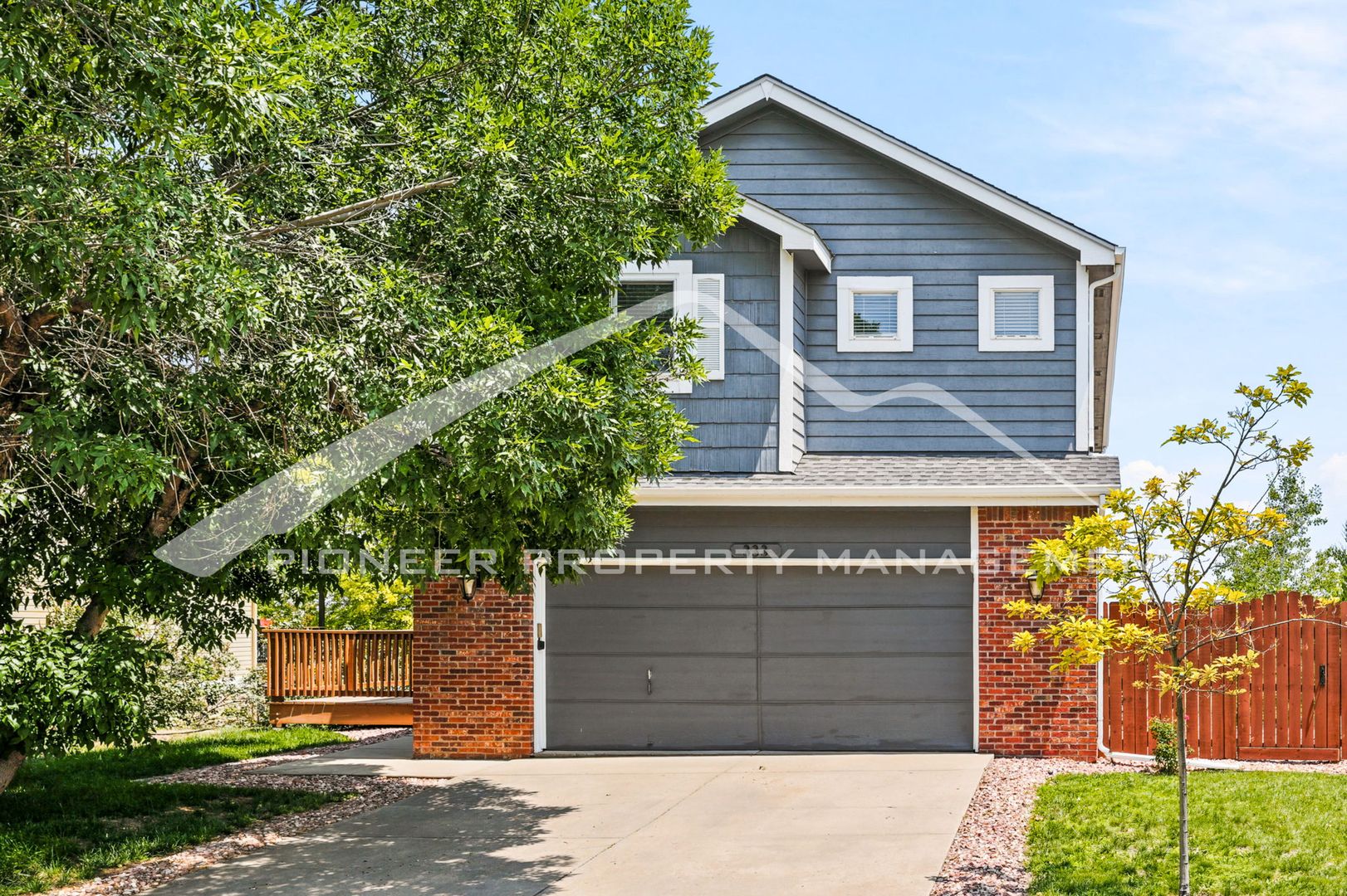 Erie House: 333 Sanders Circle