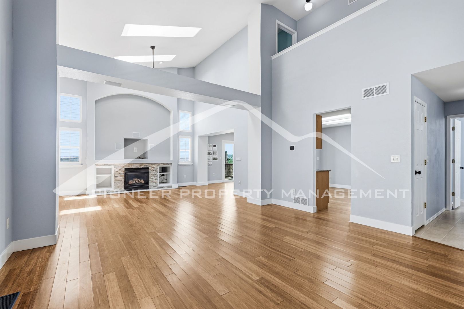 Erie House: 333 Sanders Circle