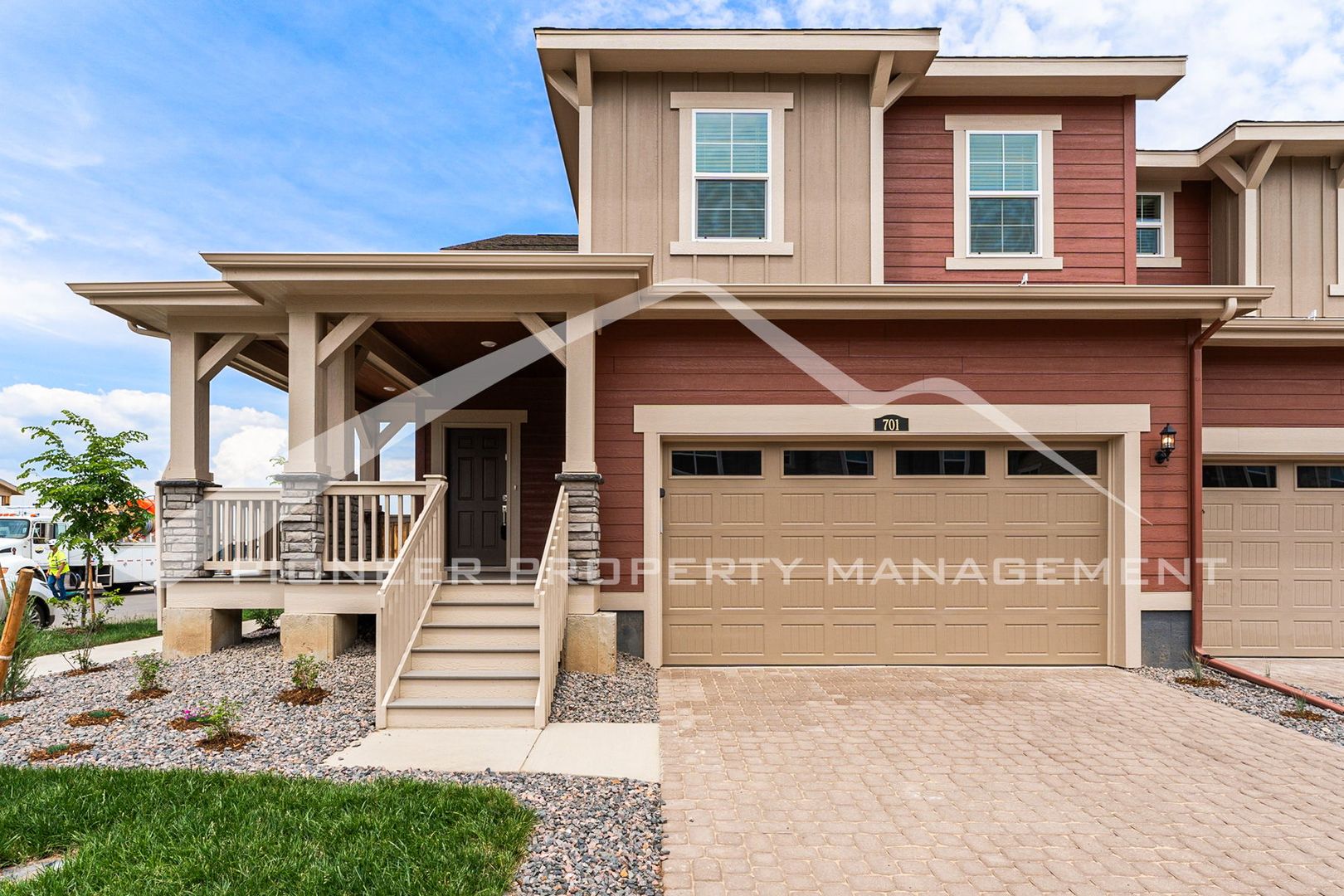 Erie Townhome: 701 Lillibrook Pl