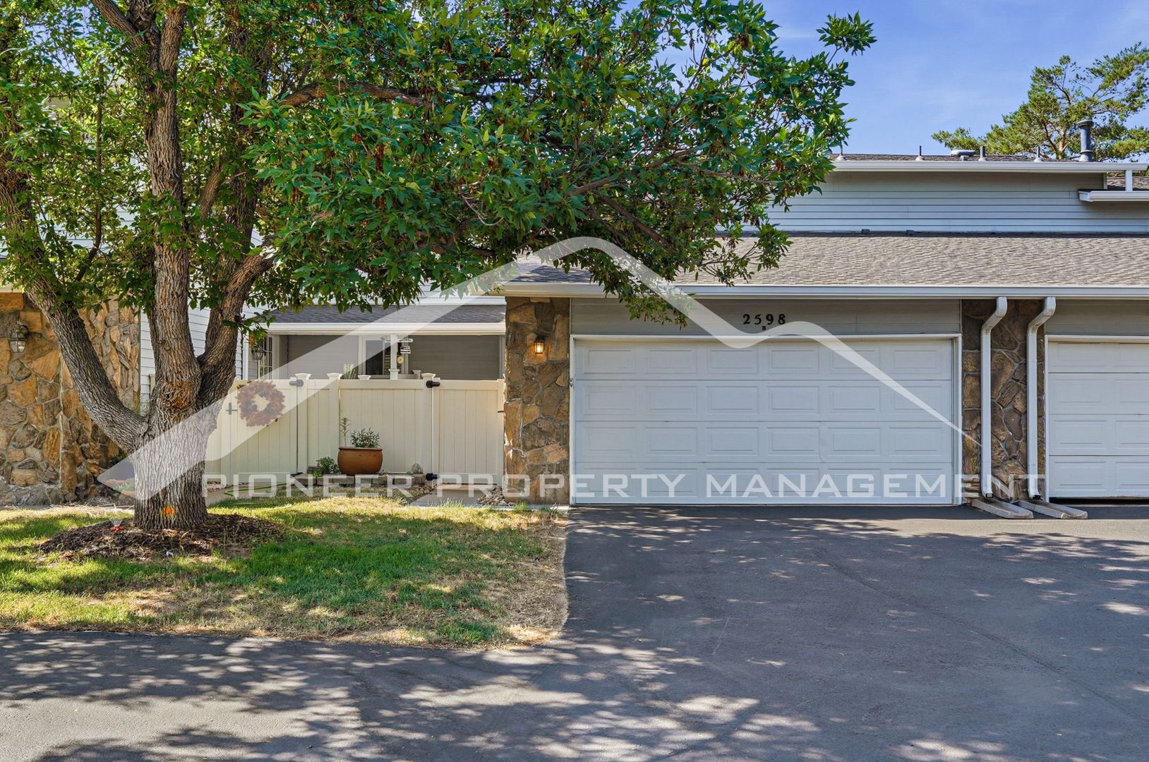Aurora Townhome: 2598 S Vaughn Way Unit #B