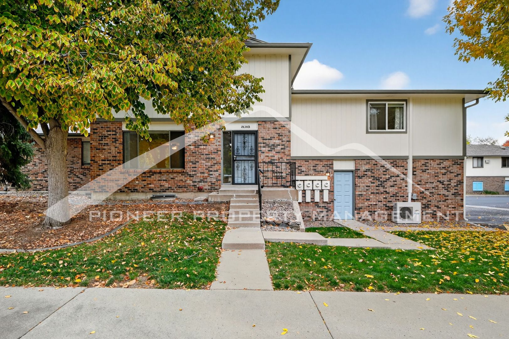 Lakewood Townhome: 1828 S Ammons St Unit #B