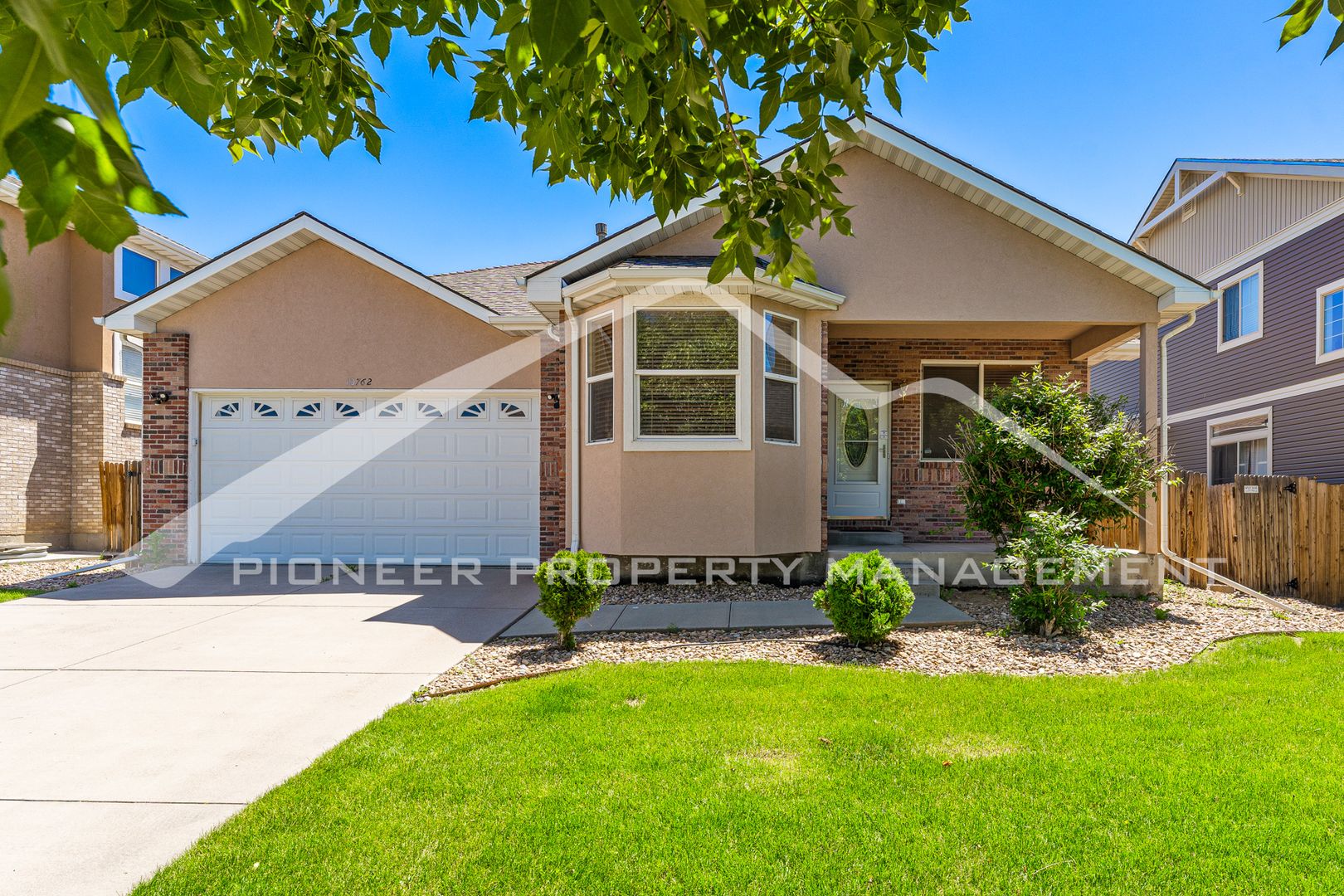 Commerce City House: 10762 Xanadu St